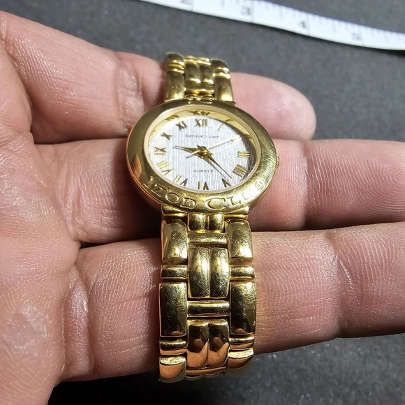 Vintage Izod Club Ladies Quartz Fashion Watch Gold Tone For Parts Or Repair not - Picture 6 of 7
